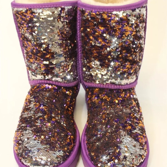 NEW Ugg Australia with defects Mismatch size 7/6 - Picture 6 of 8